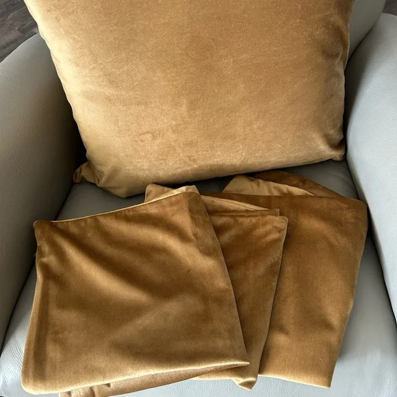 Velvet Cushion Covers Set 4 (2 sizes) NWOT - Picture 6 of 6